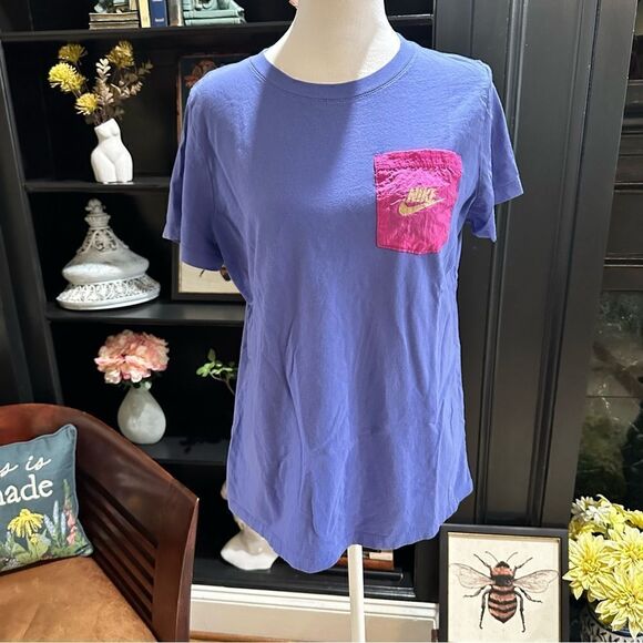 Nike NSW TEE ICON CLASH W tee Size Large - Picture 1 of 11